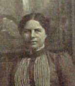Photo of photos/Catherine McLennan or Campbell bn 1867 portrait